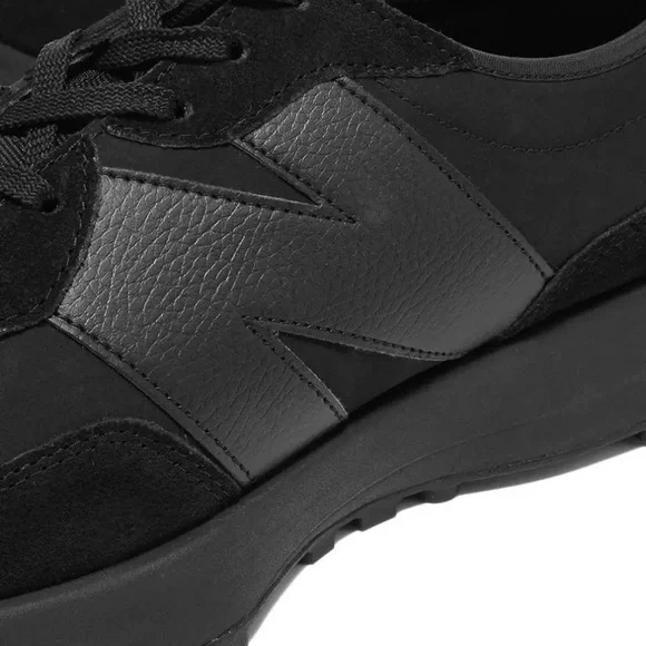 NEW BALANCE 327 ‘BLACK’ - MEN’S 9 TRIPLE BLACK SUEDE LEATHER SNEAKERS